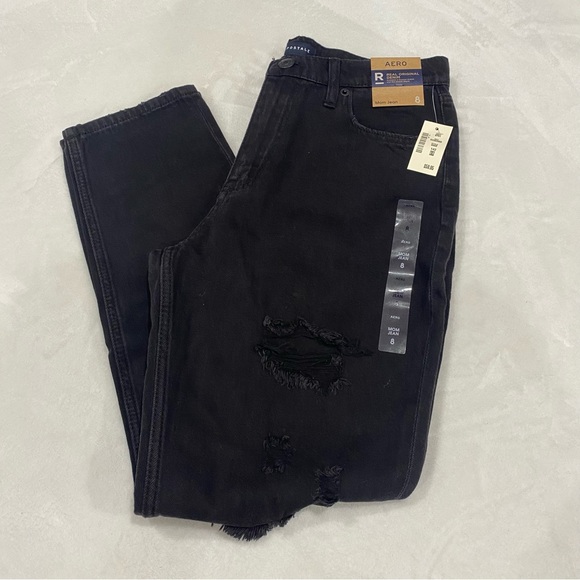 AERO NWT Women’s High-Rise Distressed Mom Jeans - black, size 8 - Picture 7 of 13